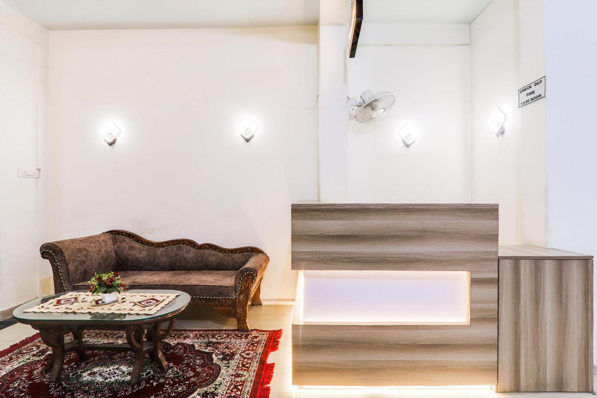 Hotel O Shree Hotel Mriduni 瓦拉纳西 外观 照片